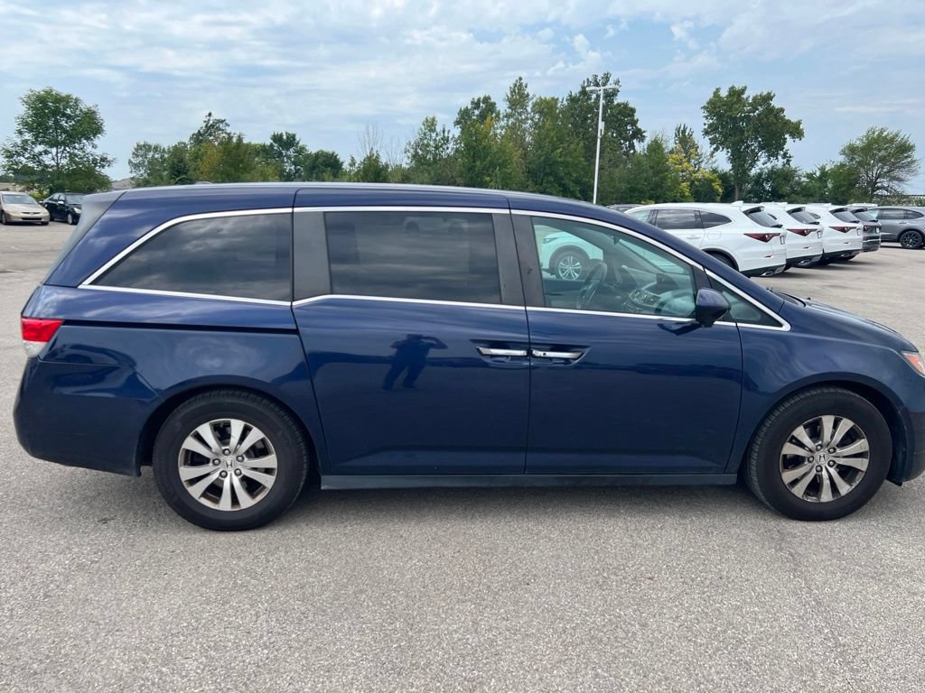 Used 2016 Honda Odyssey SE image 3