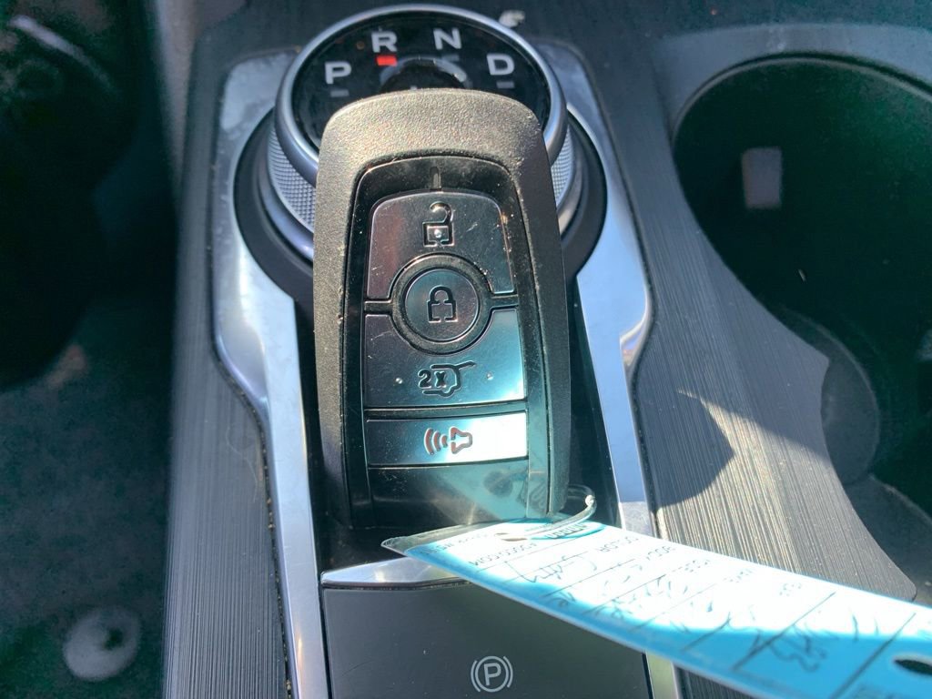 Used 2025 Ford Escape ST-Line image 28