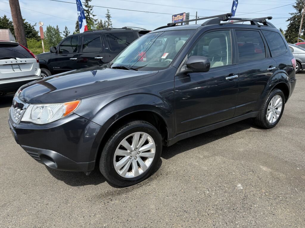Used 2012 Subaru Forester 2.5X Limited AWD/4WD image 3