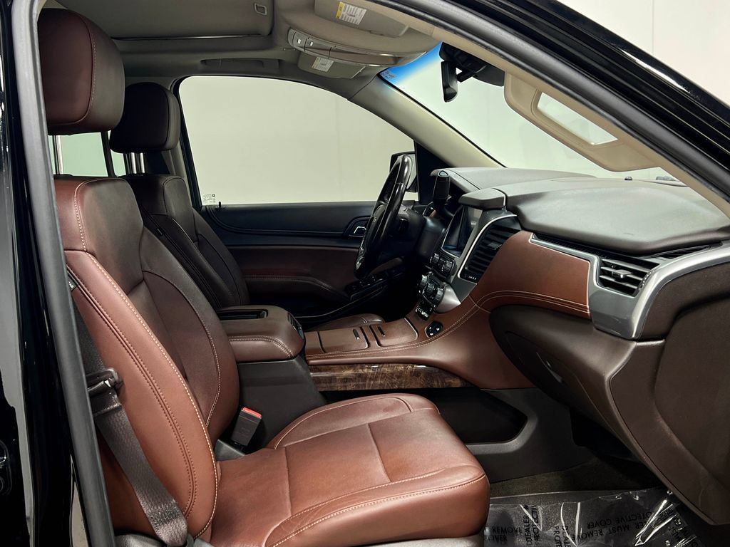 Used 2018 Chevrolet Suburban Premier AWD/4WD image 40