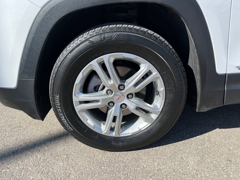 Used 2023 GMC Terrain SLE w/ Driver Convenience Package image 39