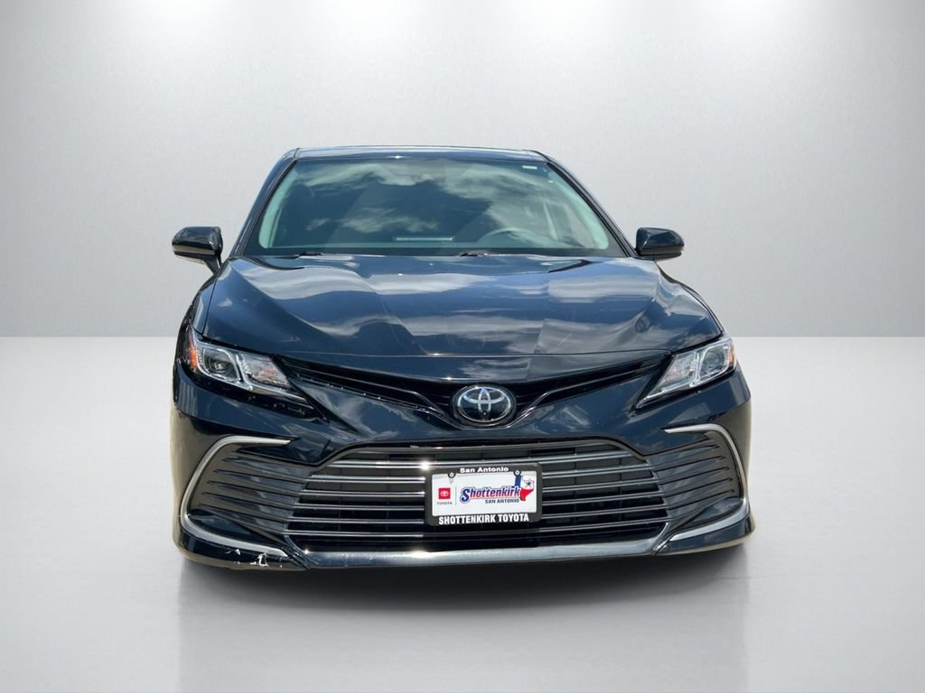 Used 2024 Toyota Camry LE FWD image 2