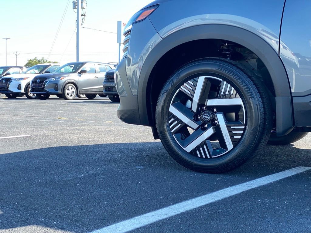 New 2026 Nissan Kicks SV image 31