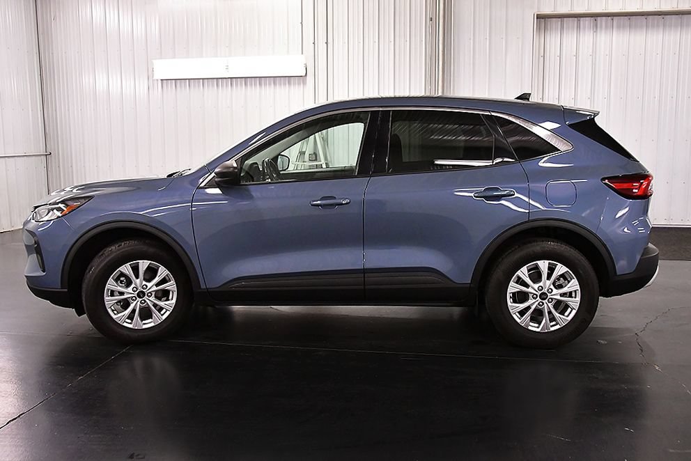 Used 2024 Ford Escape Active AWD/4WD image 4