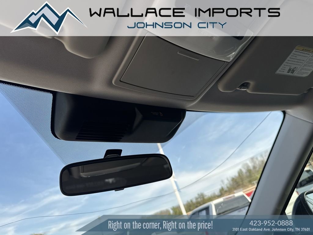 Used 2022 Mitsubishi Outlander SE image 16