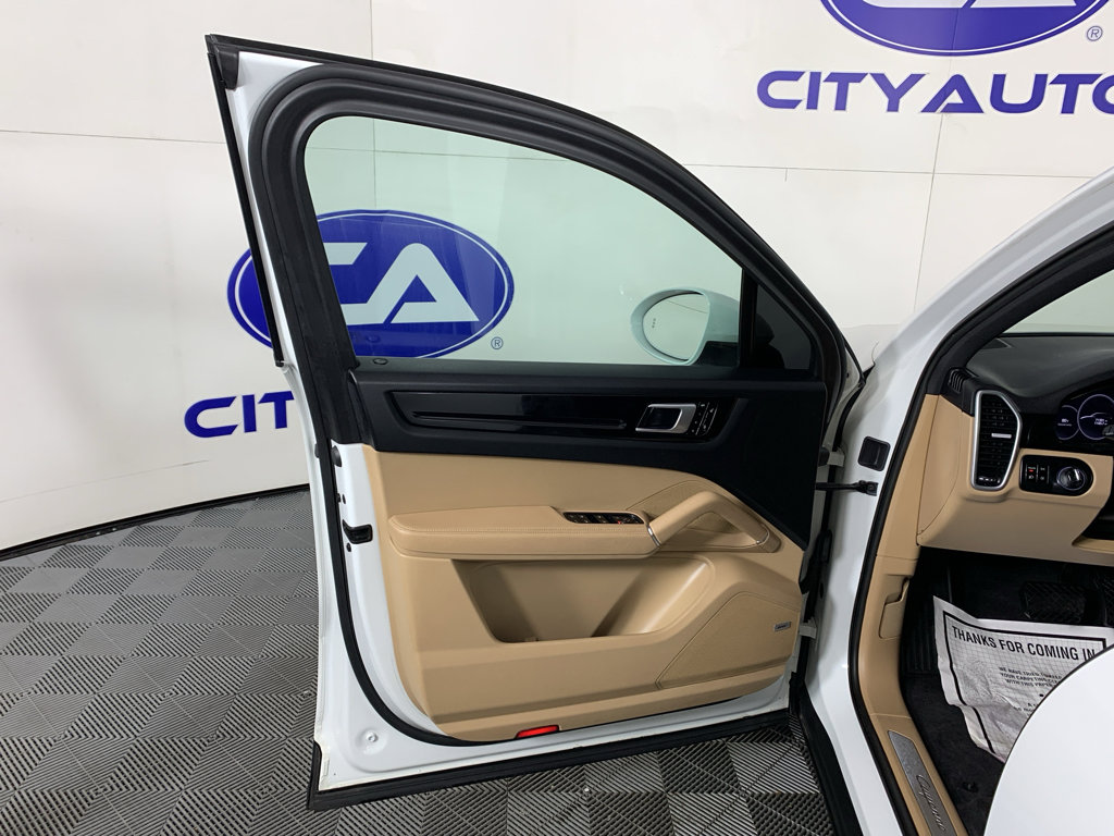 Used 2019 Porsche Cayenne image 14