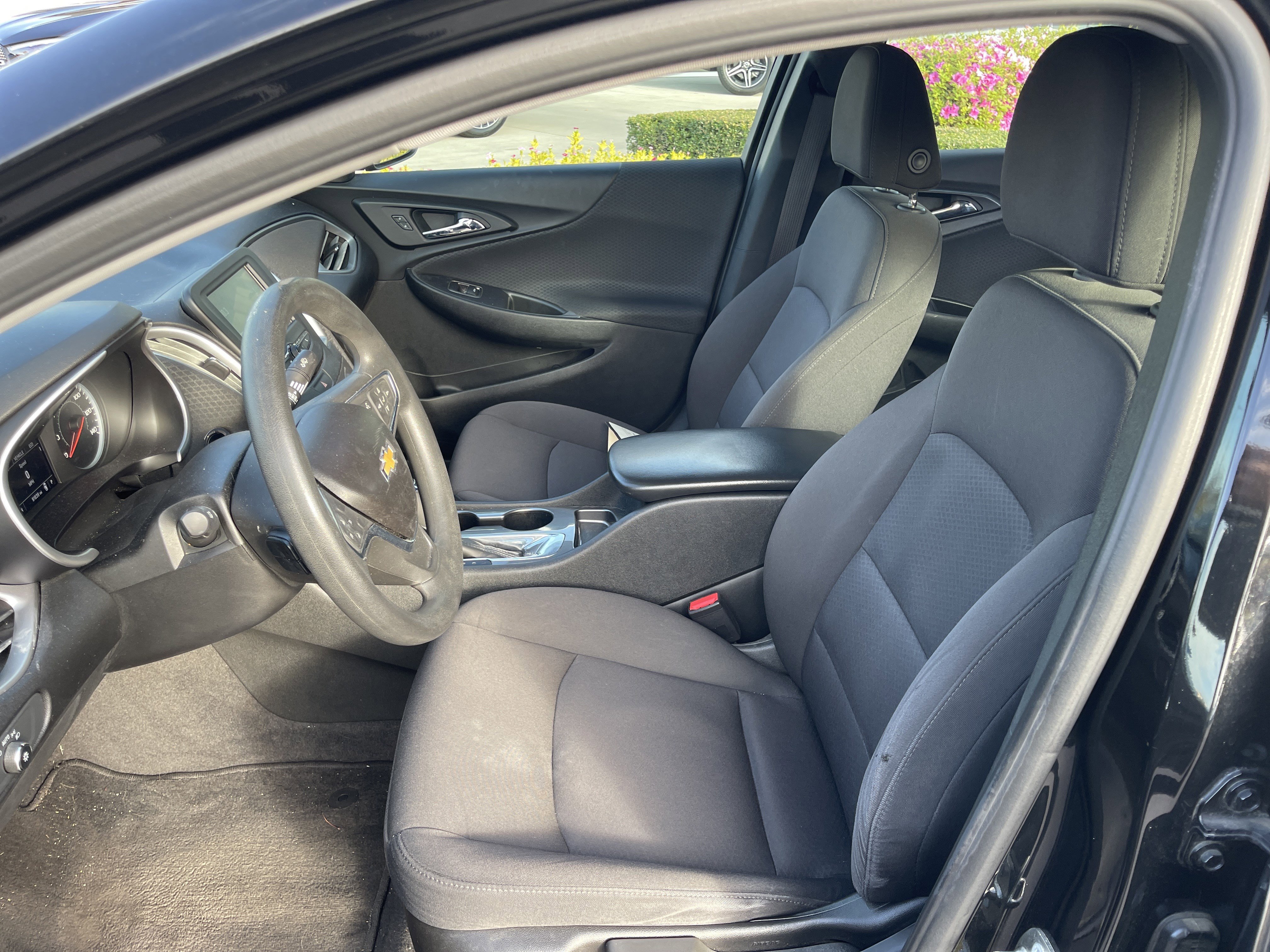 Used 2018 Chevrolet Malibu LS image 16
