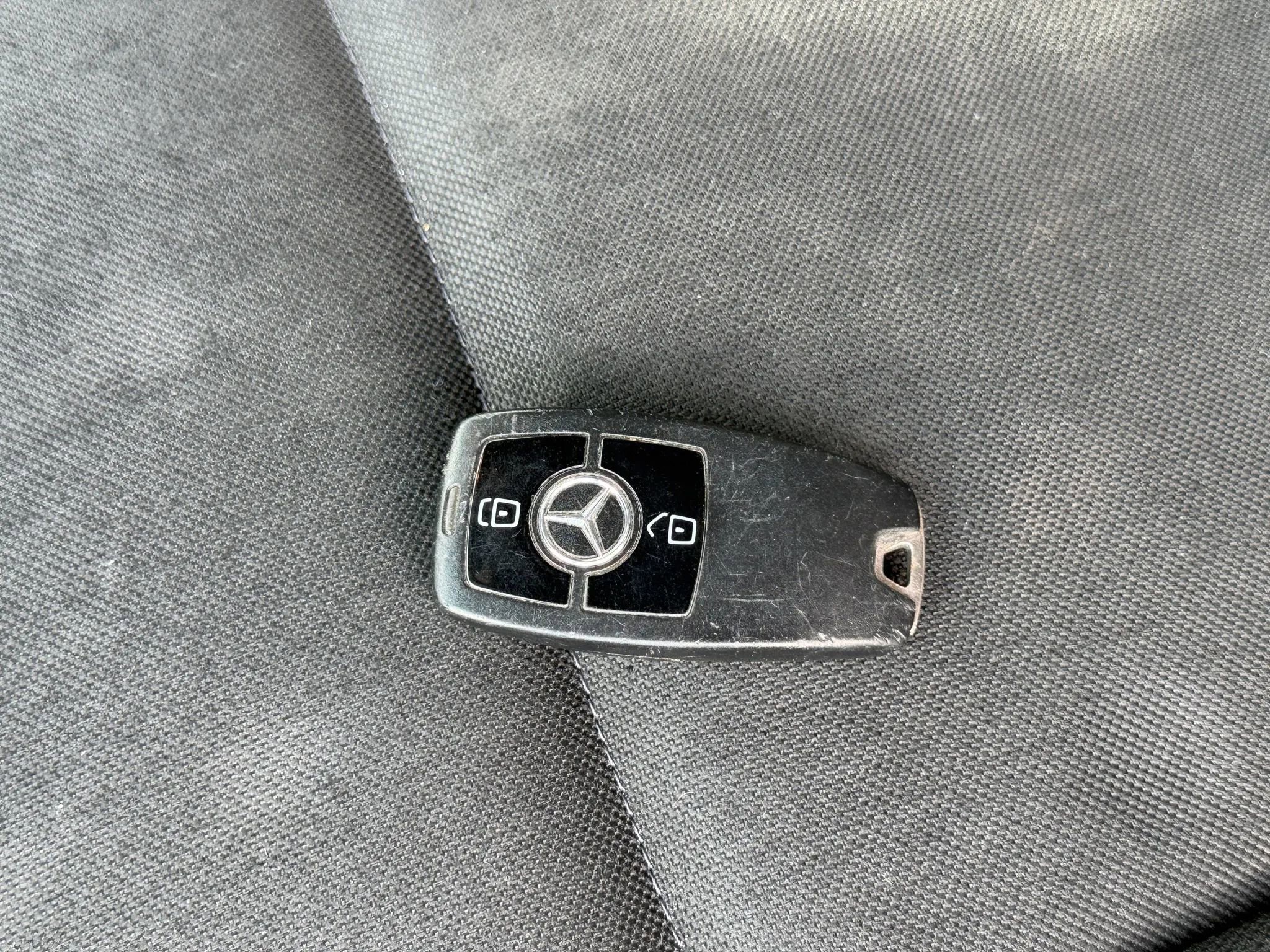 Used 2019 Mercedes-Benz Sprinter 144 image 32