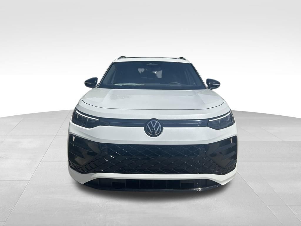 New 2026 Volkswagen Tiguan SE R-Line FWD image 8