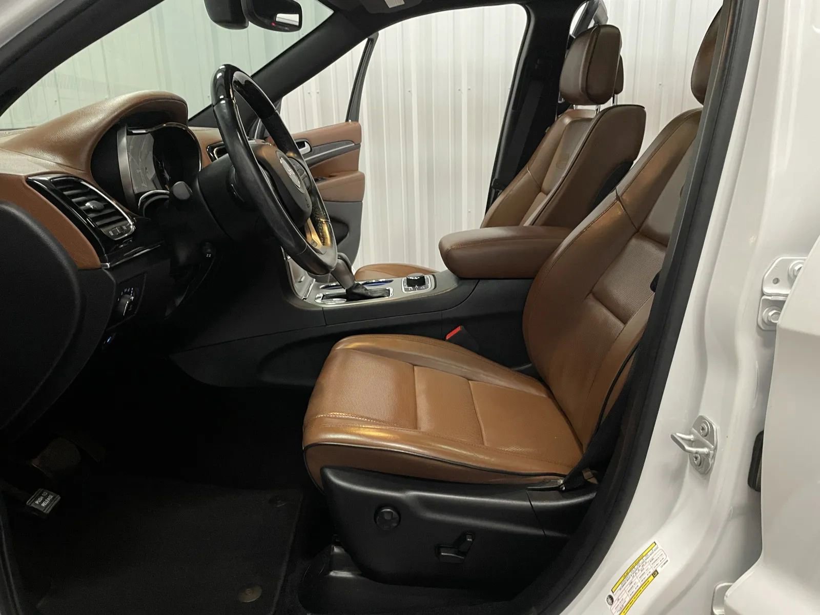 Used 2020 Jeep Grand Cherokee Overland image 36