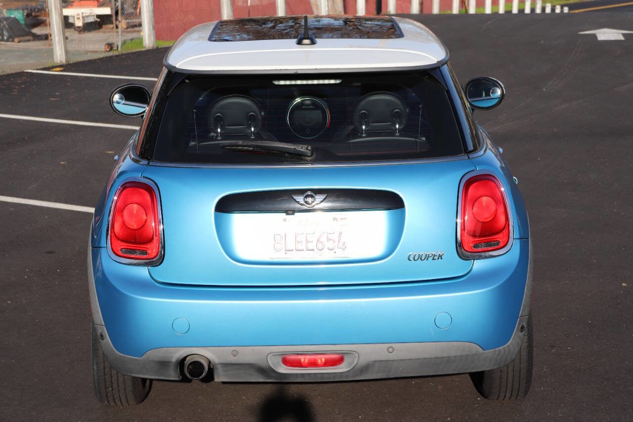 Used 2016 MINI Cooper 2-Door Hardtop image 7