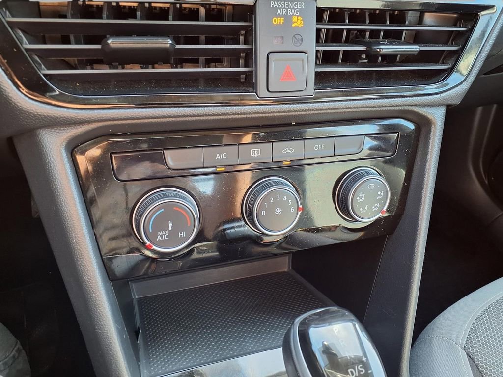 Used 2024 Volkswagen Taos S image 9