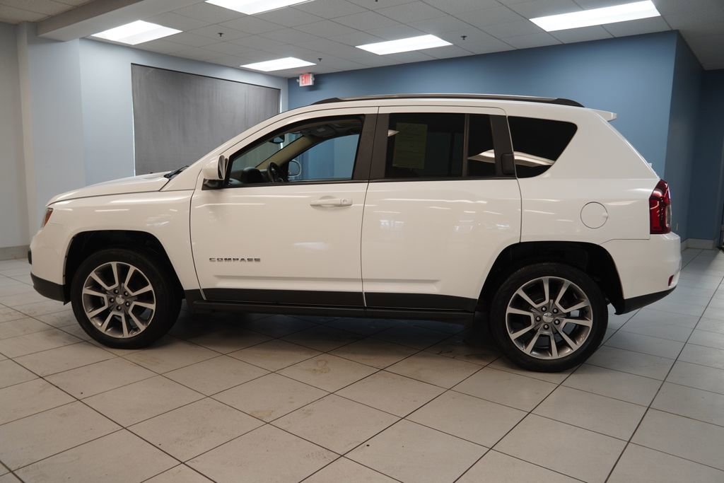 Used 2017 Jeep Compass High Altitude AWD/4WD image 2