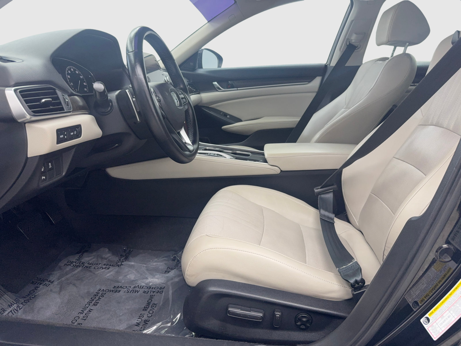 Used 2018 Honda Accord Touring image 31
