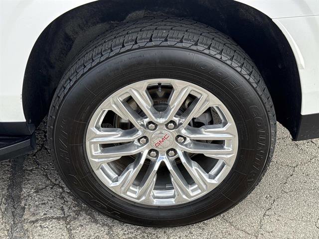 Used 2022 GMC Yukon XL SLT w/ SLT Luxury Package image 30