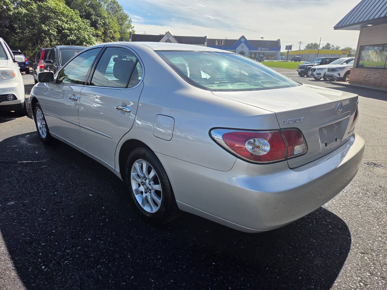 Used 2002 Lexus ES 330 FWD image 8