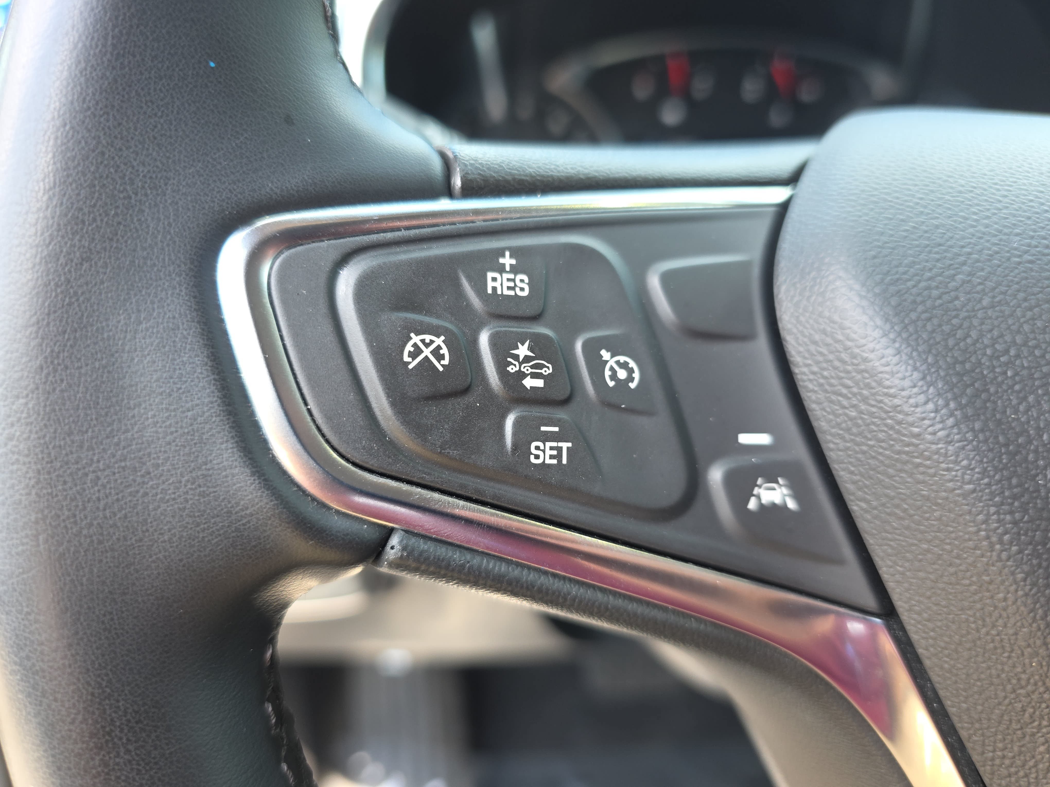Used 2024 Chevrolet Equinox LT AWD/4WD image 15