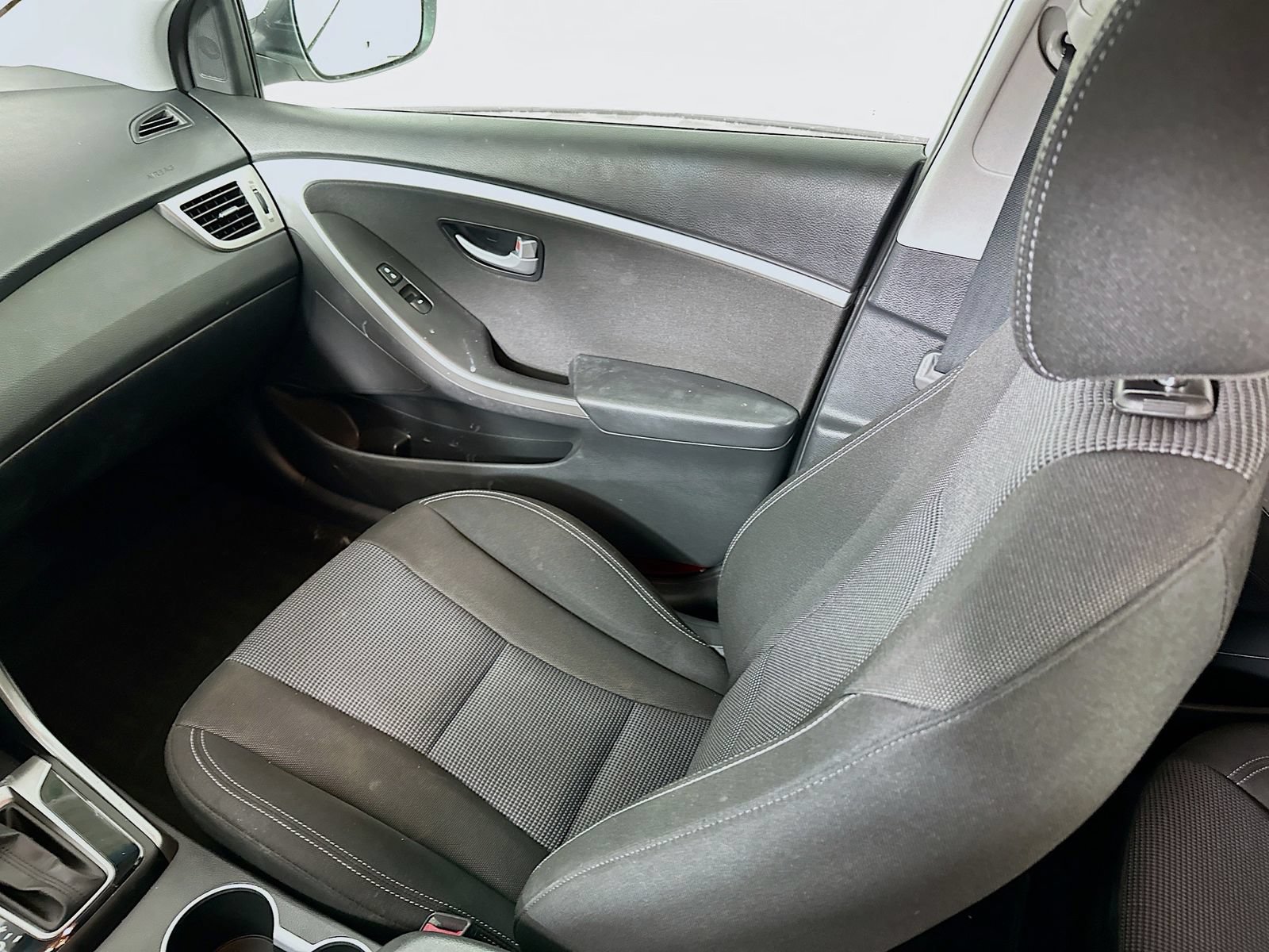 Used 2014 Hyundai Elantra GT FWD image 21