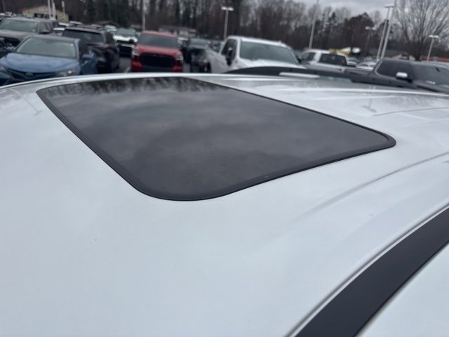 Used 2024 Toyota Sienna XLE image 9