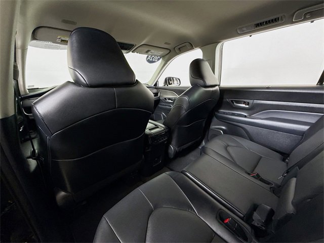 Used 2024 Toyota Grand Highlander XLE image 10