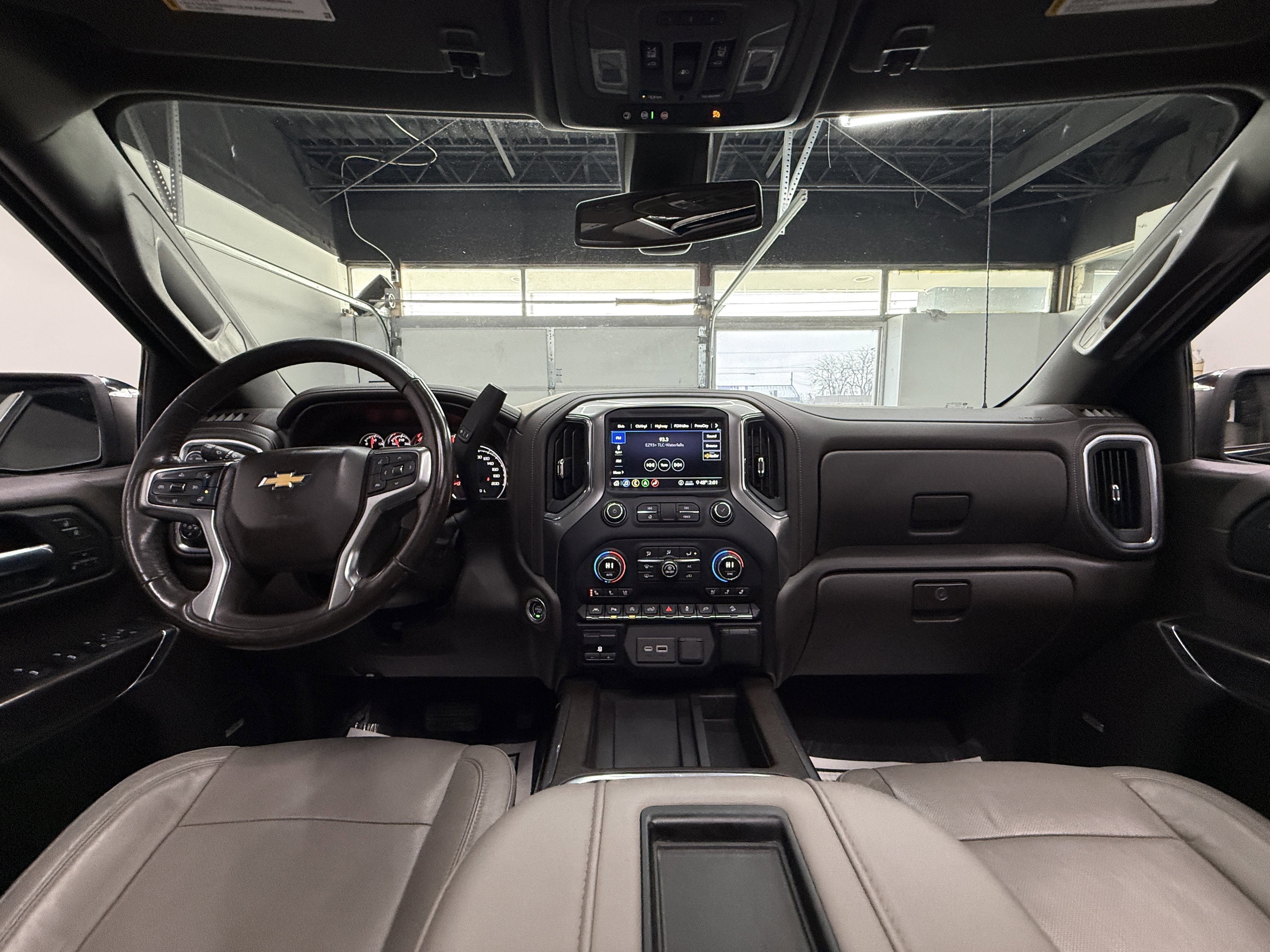 Used 2020 Chevrolet Silverado 1500 LTZ w/ LTZ Premium Package image 15