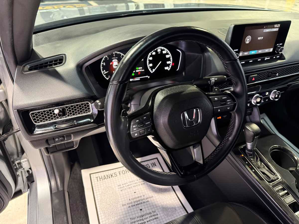 Used 2025 Honda Civic Sport image 29