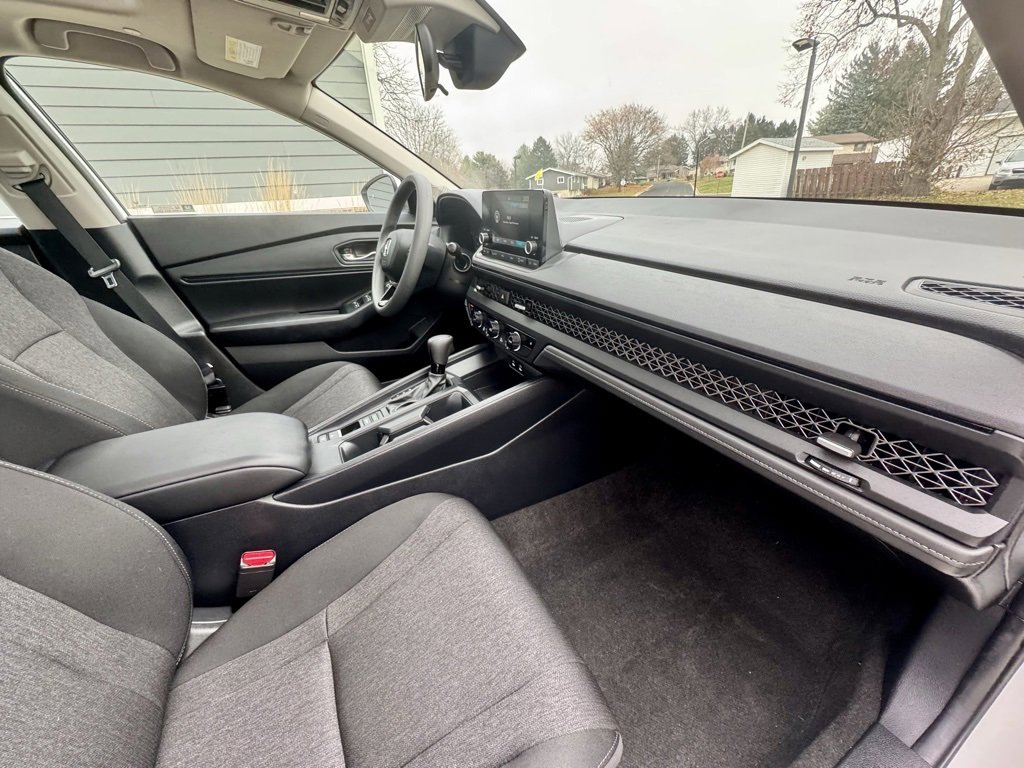 Used 2024 Honda Accord EX image 18