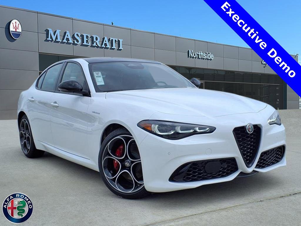 New 2025 Alfa Romeo Giulia w/ Veloce Package Rwd