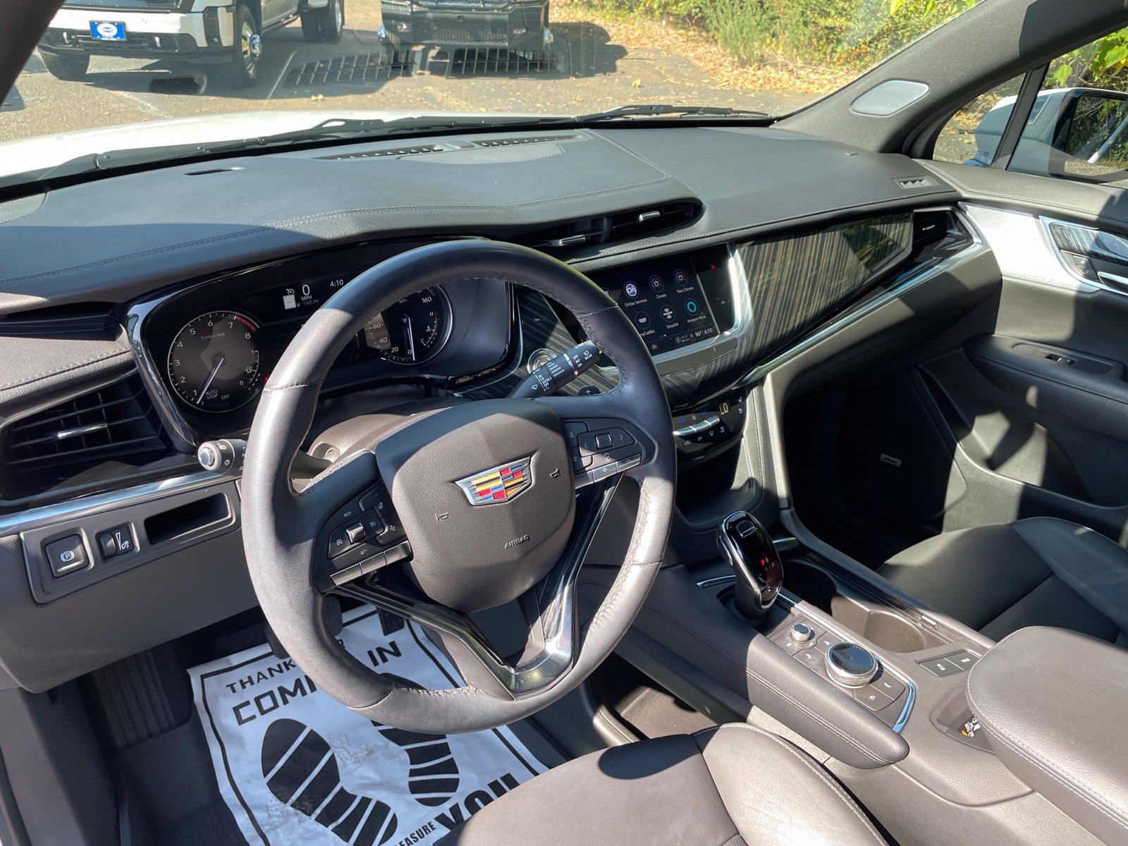 Used 2024 Cadillac XT6 Premium Luxury FWD image 26