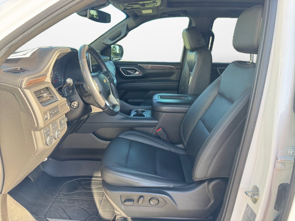 Used 2021 Chevrolet Suburban LT w/ LT Signature Package AWD/4WD image 11
