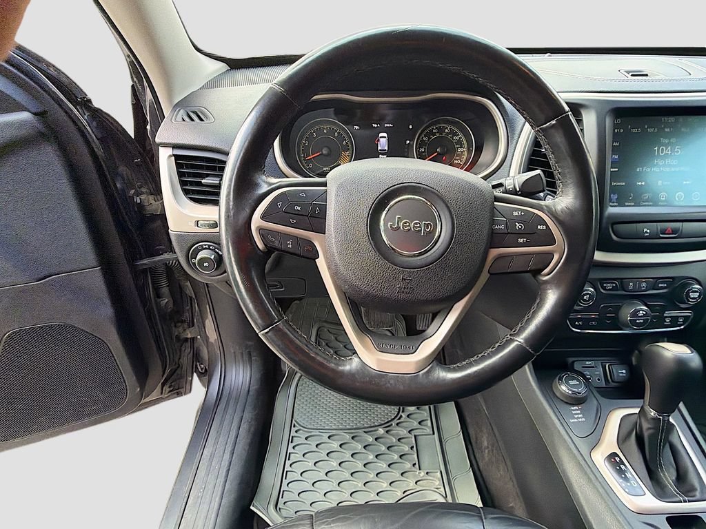 Used 2015 Jeep Cherokee Limited w/ Safetytec Group AWD/4WD image 11
