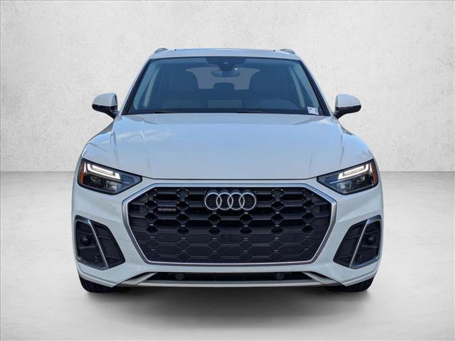 Used 2023 Audi Q5 2.0T Premium w/ Convenience Package AWD/4WD image 2