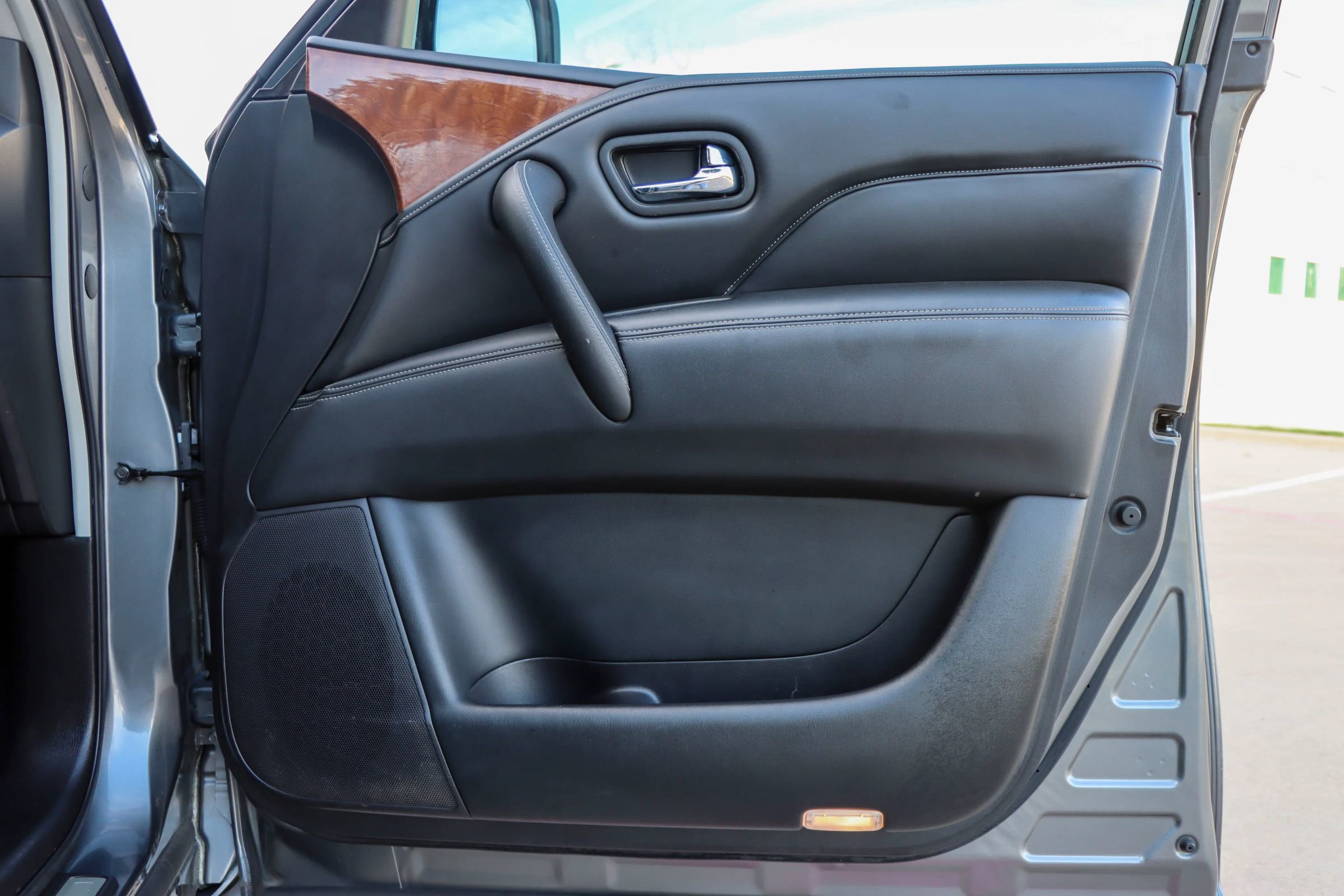 Used 2018 INFINITI QX80 2WD image 10