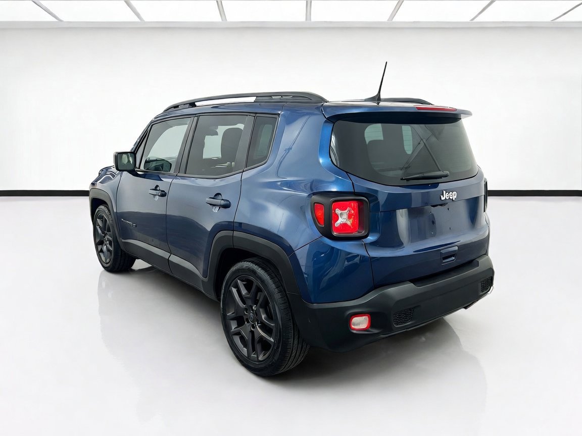 Used 2021 Jeep Renegade Latitude FWD image 6