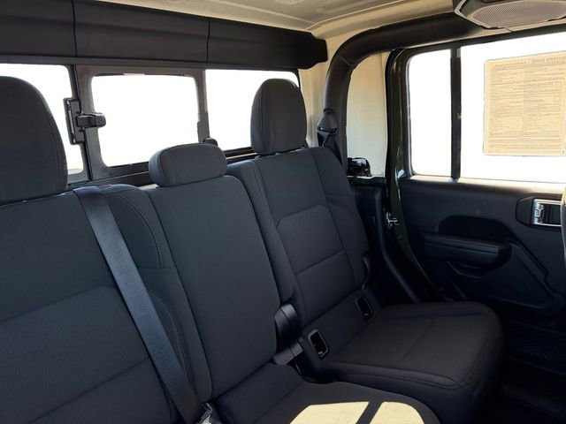 Used 2023 Jeep Gladiator Willys image 18