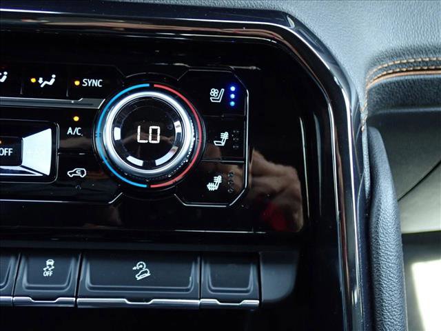 Used 2024 GMC Sierra 1500 AT4 w/ Technology Package image 19