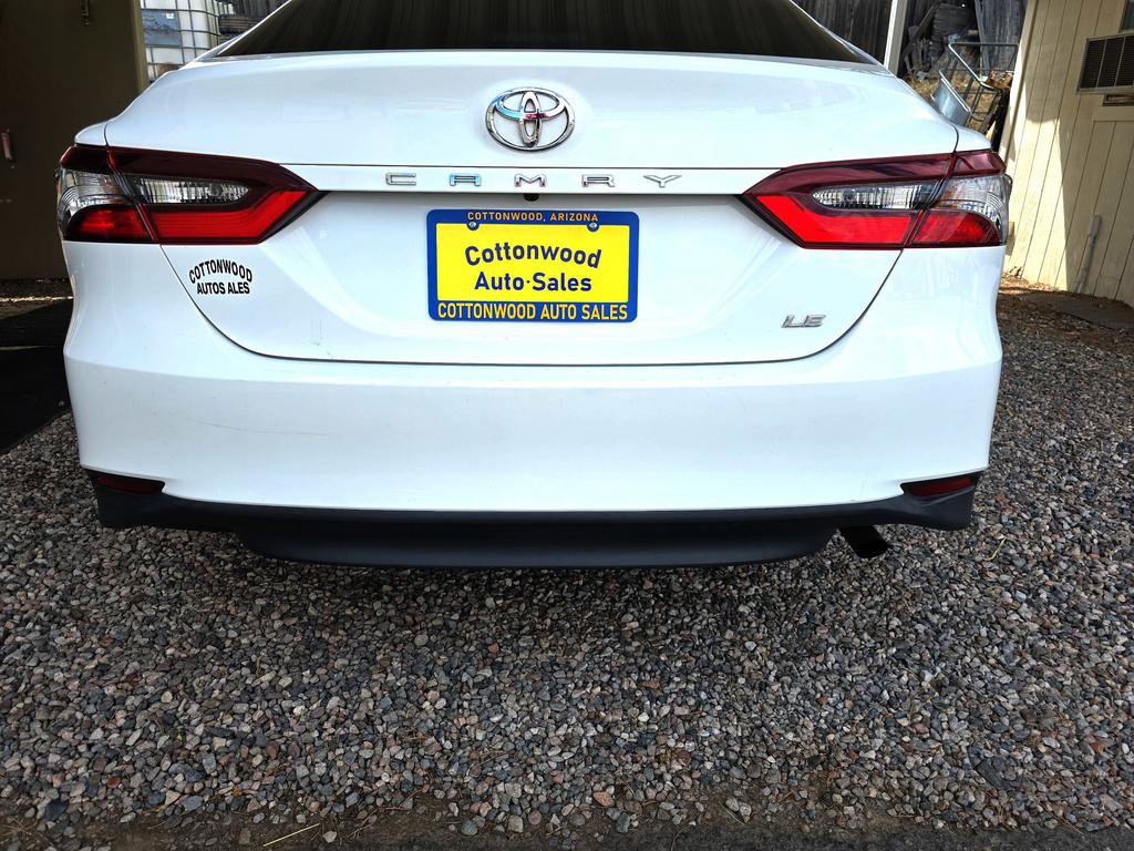 Used 2021 Toyota Camry LE image 31