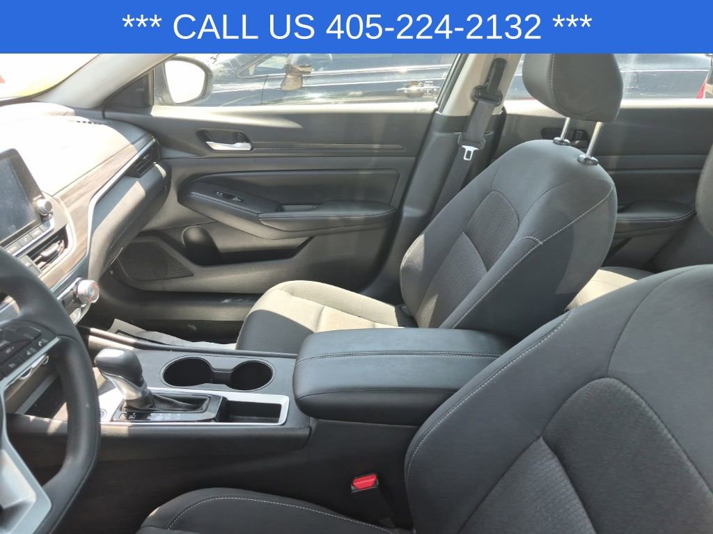 Used 2025 Nissan Altima 2.5 SV FWD image 22