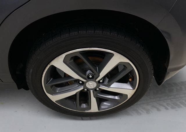 Used 2018 Hyundai Kona Limited AWD/4WD image 19