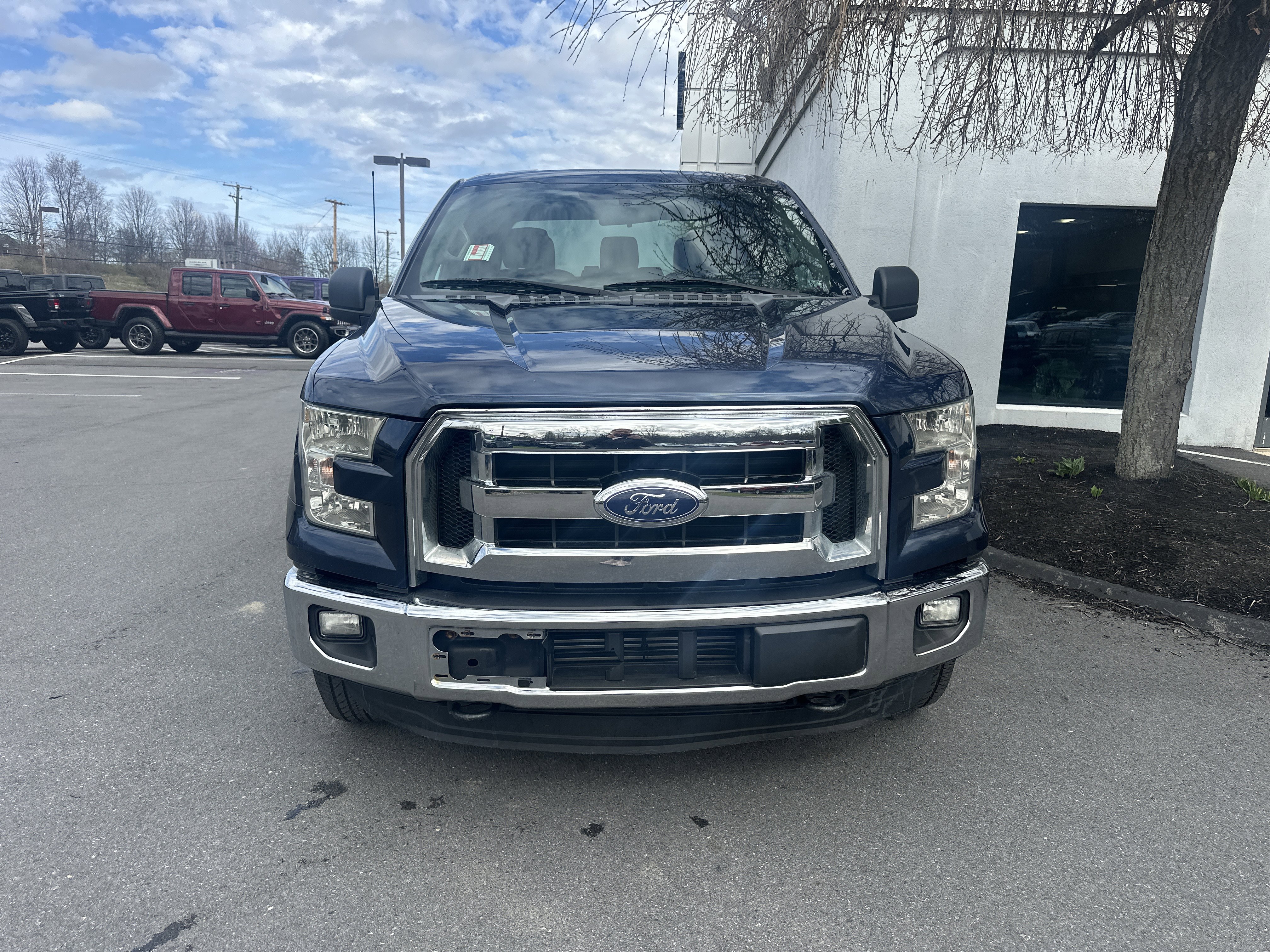 Used 2015 Ford F150 XLT AWD/4WD image 9