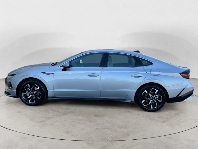 Used 2025 Hyundai Sonata SEL FWD image 8