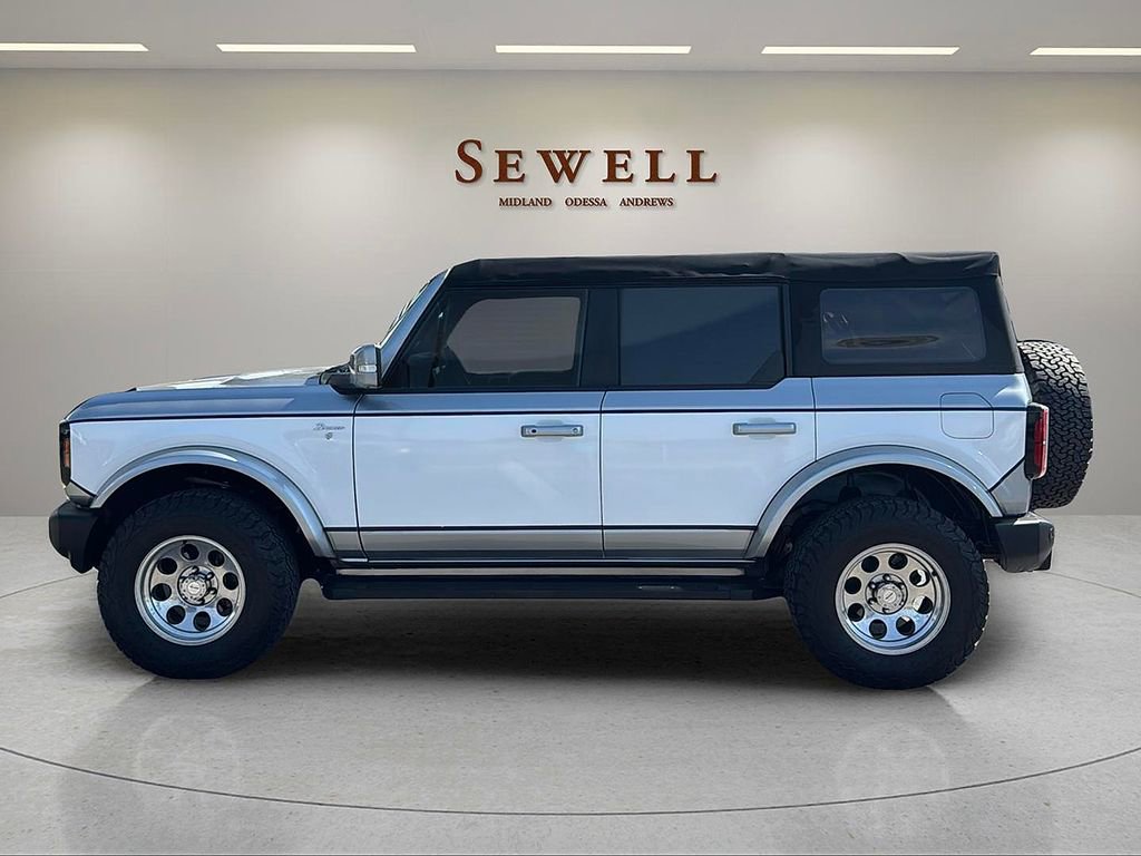 Used 2022 Ford Bronco Outer Banks image 2