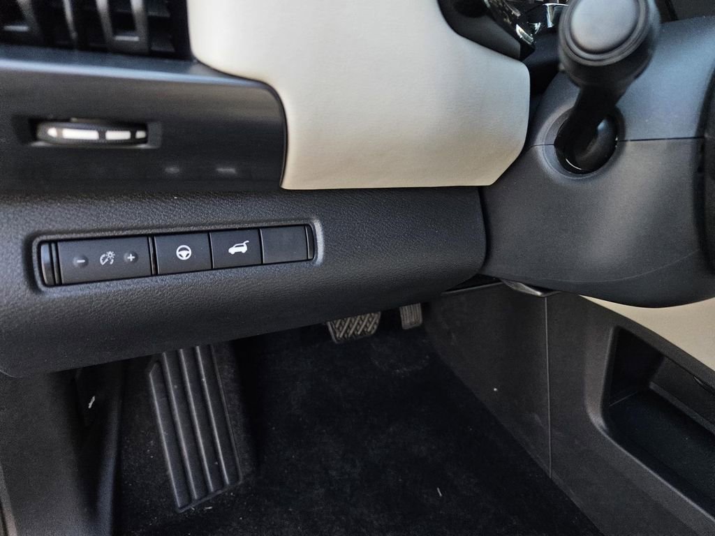 Certified 2022 Nissan Pathfinder SL w/ SL Premium Package image 21