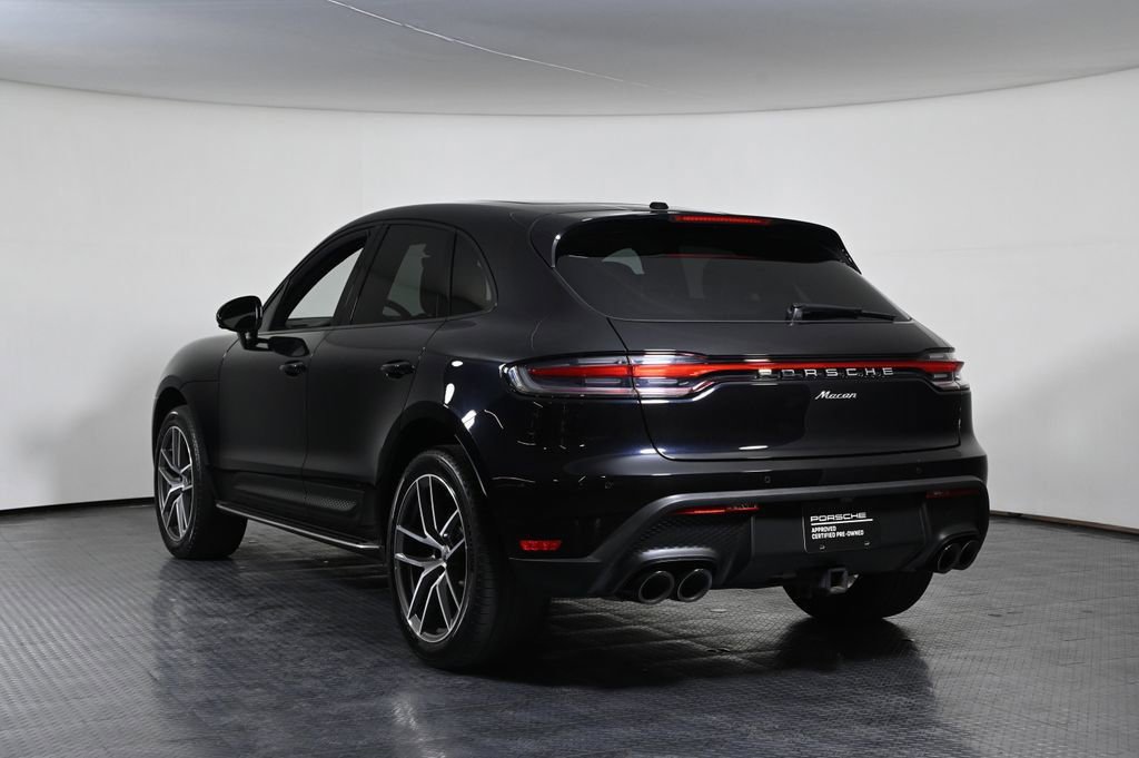 Certified 2023 Porsche Macan AWD/4WD image 3