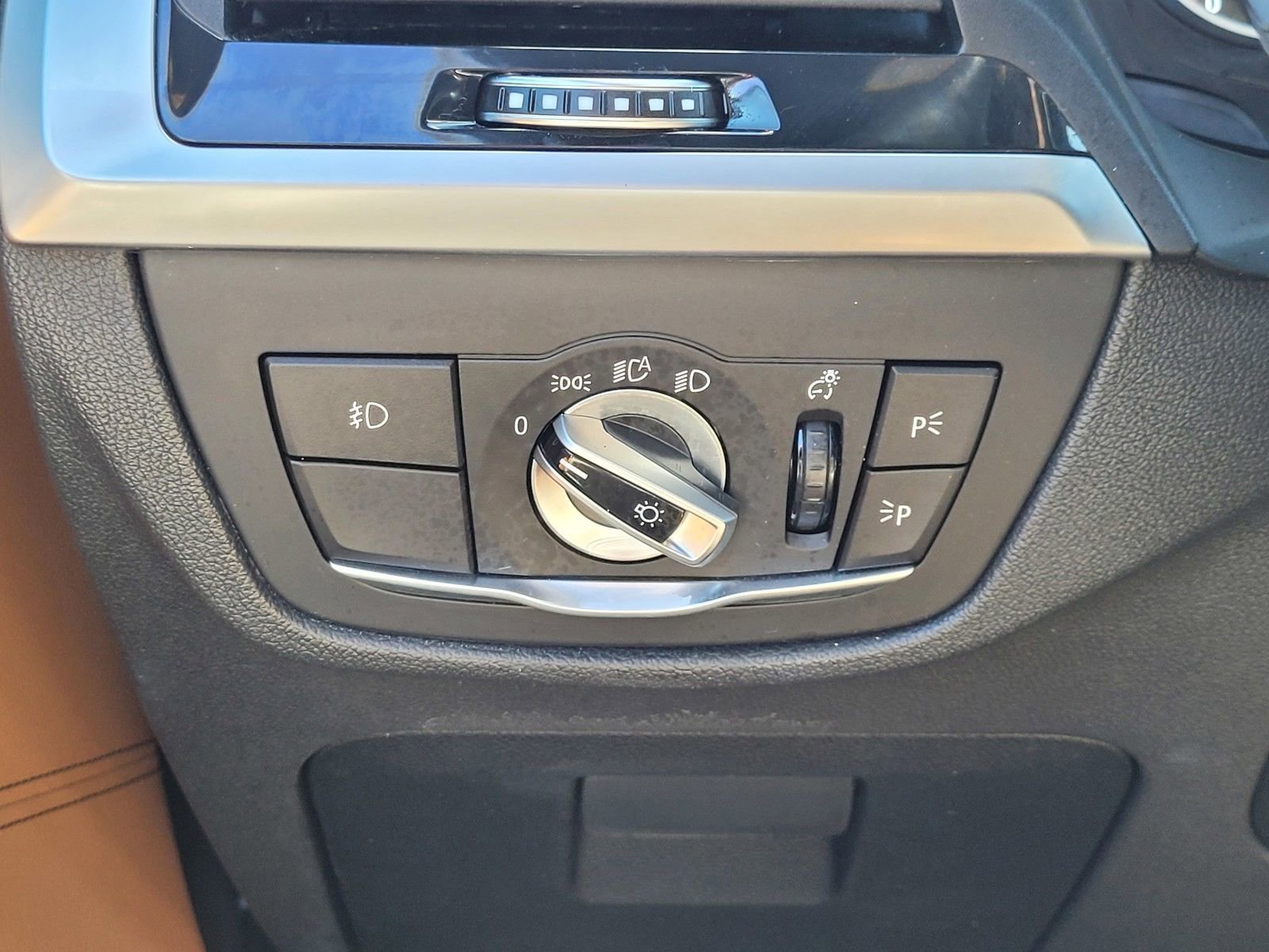 Used 2019 BMW X3 xDrive30i w/ Premium Package image 17