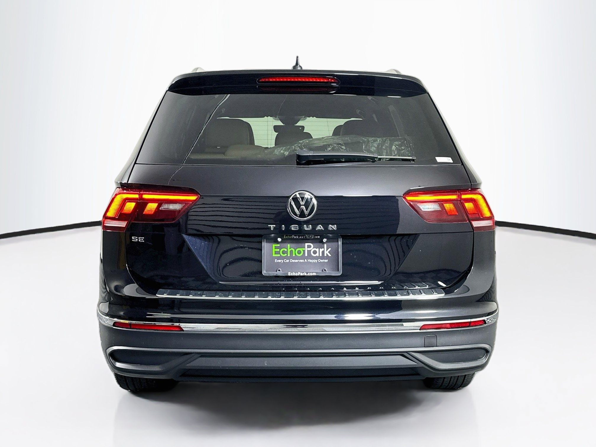 Used 2023 Volkswagen Tiguan SE FWD image 7