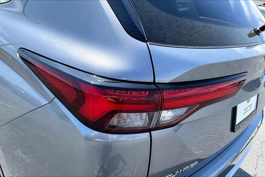 Used 2024 Mitsubishi Outlander SE Black Edition image 23