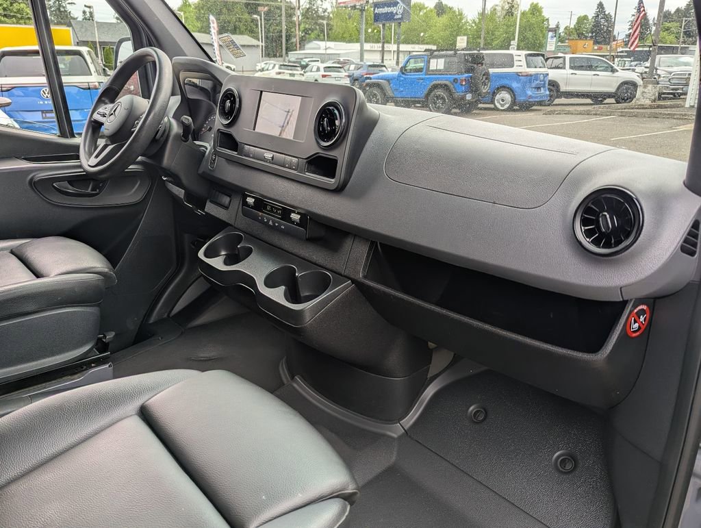 Used 2020 Mercedes-Benz Sprinter 3500 image 33