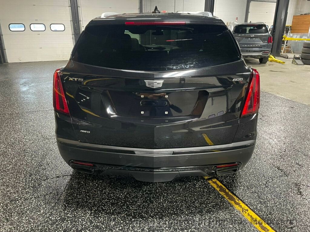 Used 2022 Cadillac XT5 Premium Luxury w/ LPO, ONYX Package AWD/4WD image 6