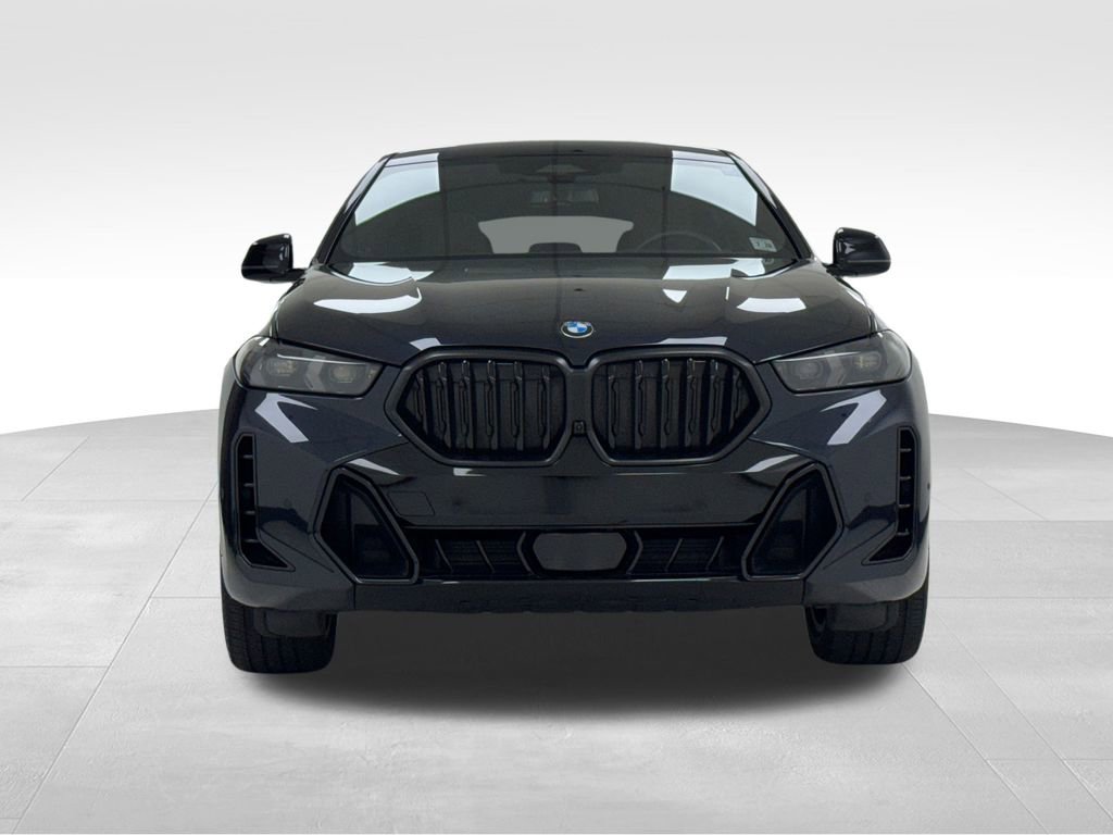 Used 2024 BMW X6 xDrive40i w/ Premium Package image 2